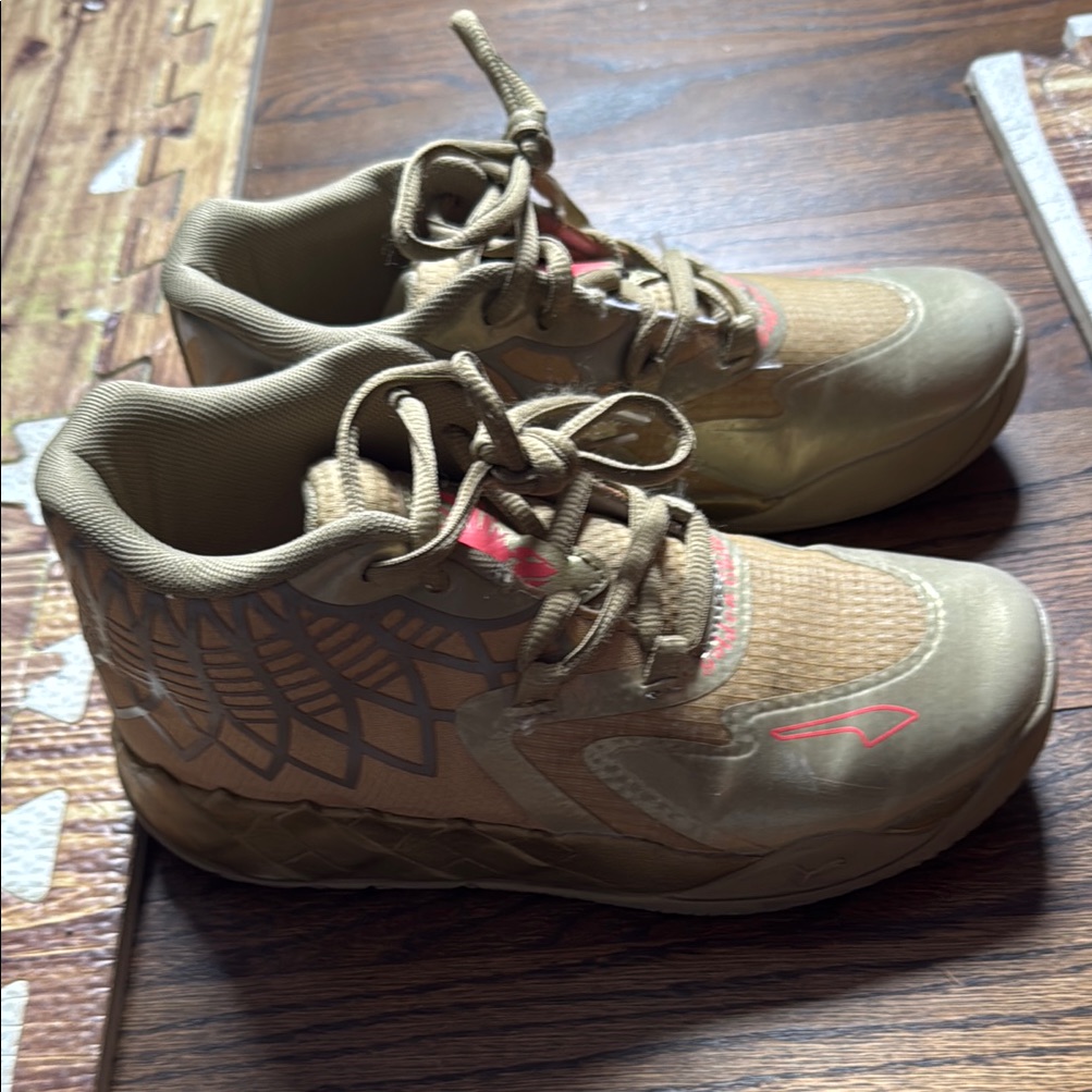 Kids Tan And Red Sneakers Puma La Melos